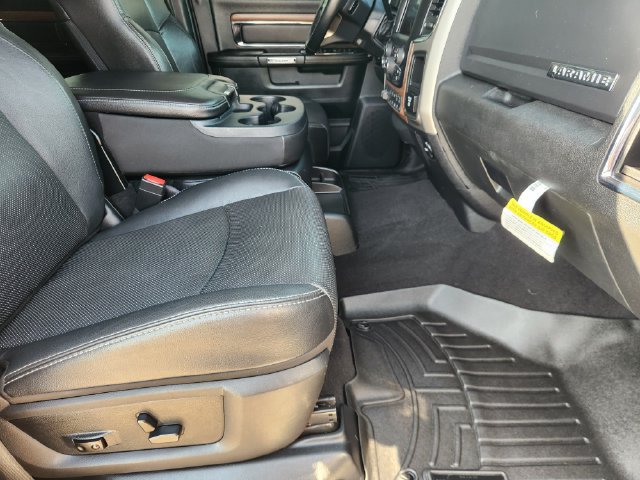 Used 2016 RAM 3500 Laramie w/ Convenience Group AWD/4WD image 14