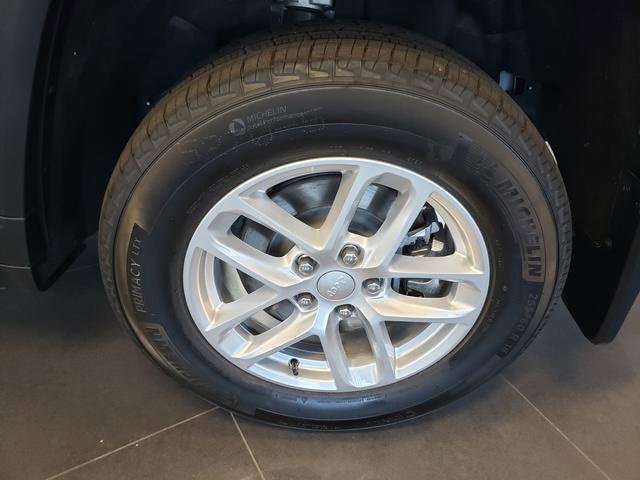 New 2025 Jeep Grand Cherokee L Laredo w/ Luxury Tech Group I image 22