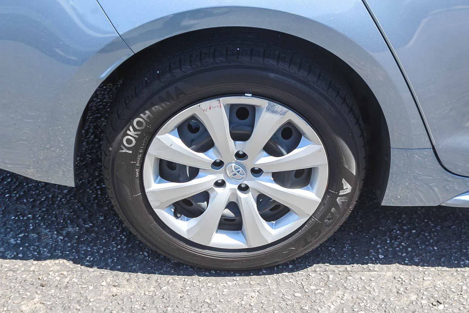 Used 2023 Toyota Corolla LE w/ Carpet Mat Package (TMS) FWD image 11