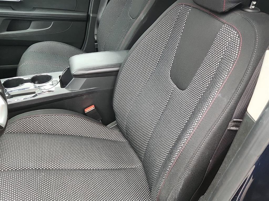 Used 2017 Chevrolet Equinox LT w/ Convenience Package image 10