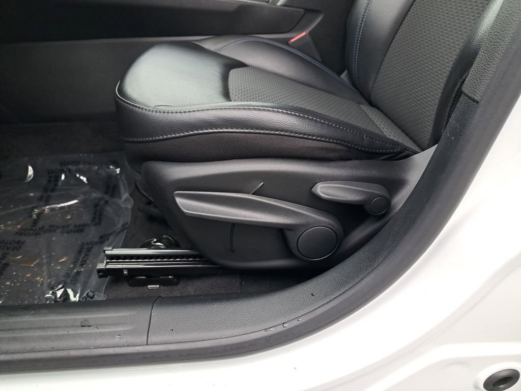 Used 2023 Jeep Compass Latitude image 33