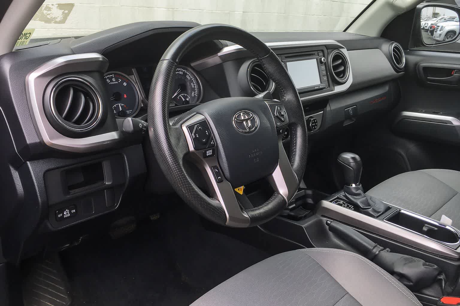 Used 2016 Toyota Tacoma SR5 RWD image 19
