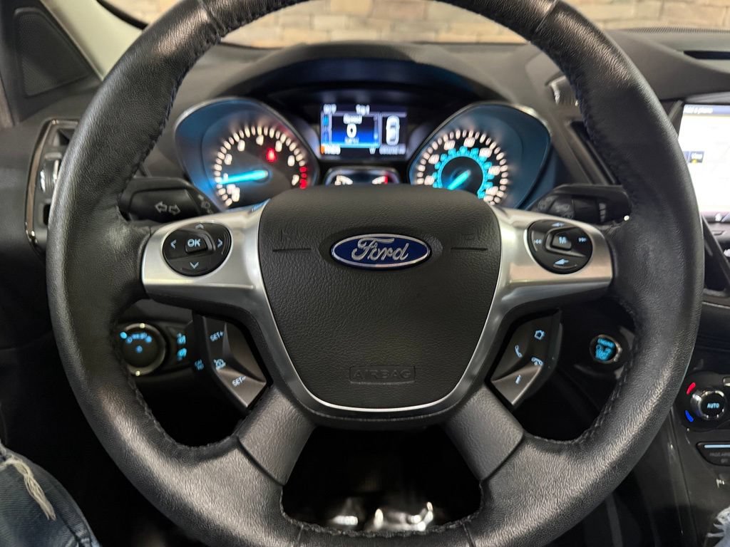 Used 2014 Ford Escape Titanium w/ Equipment Group 401A AWD/4WD image 17