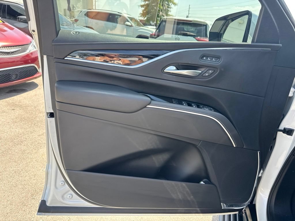 Used 2022 Cadillac Escalade Sport w/ Touring Package AWD/4WD image 10