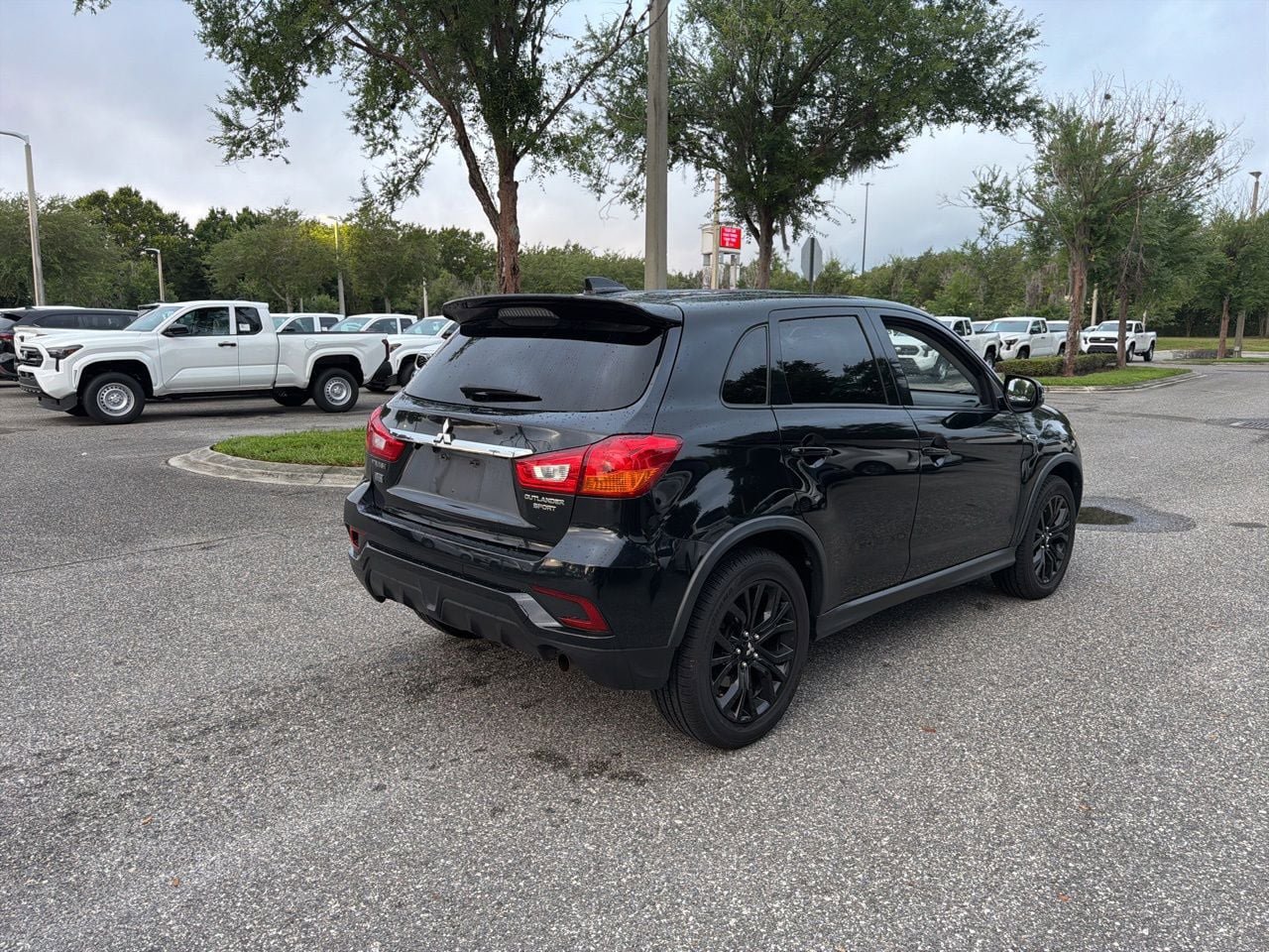 Used 2018 Mitsubishi Outlander Sport LE FWD image 5