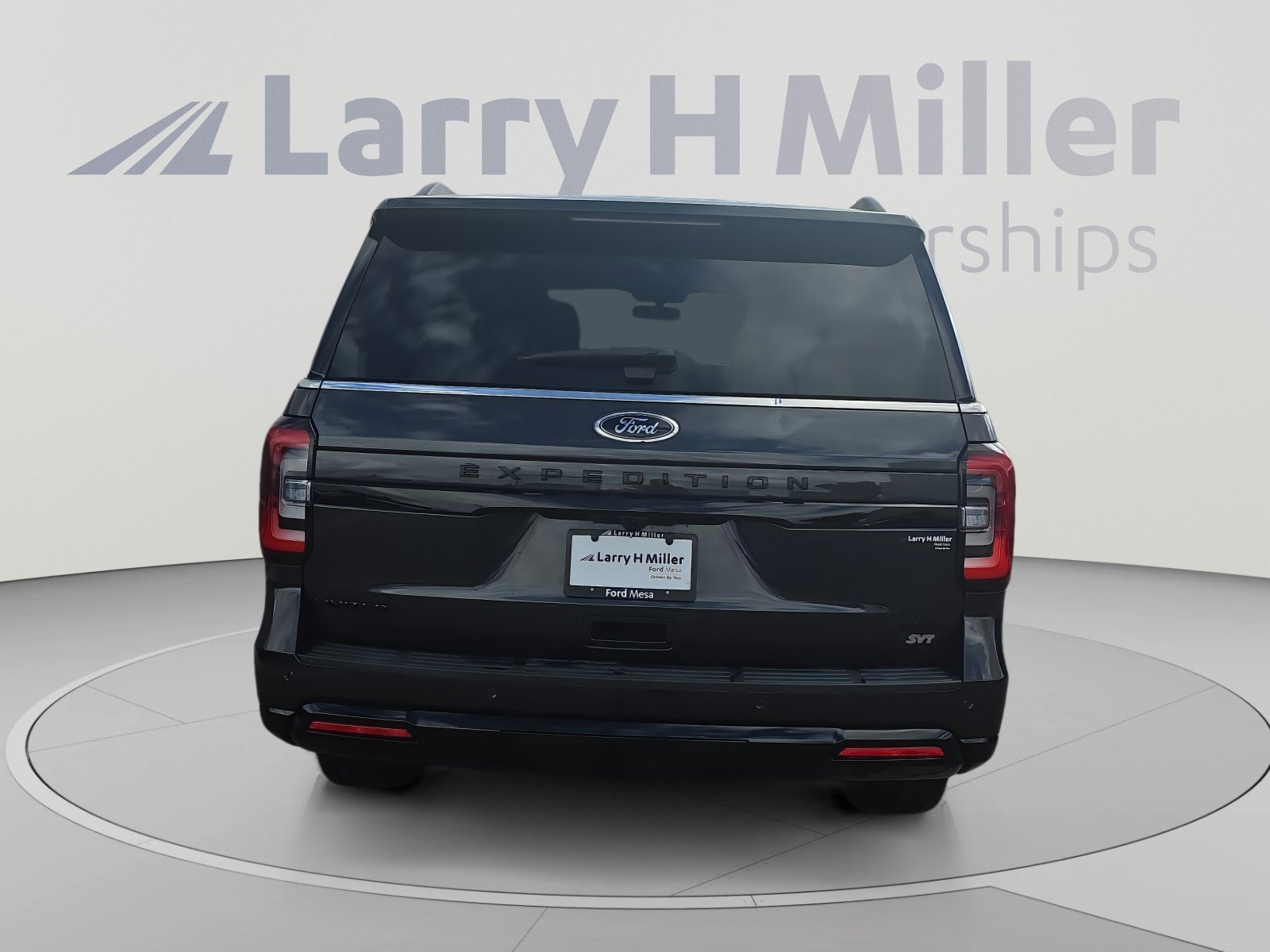 Used 2024 Ford Expedition Max Limited AWD/4WD image 4