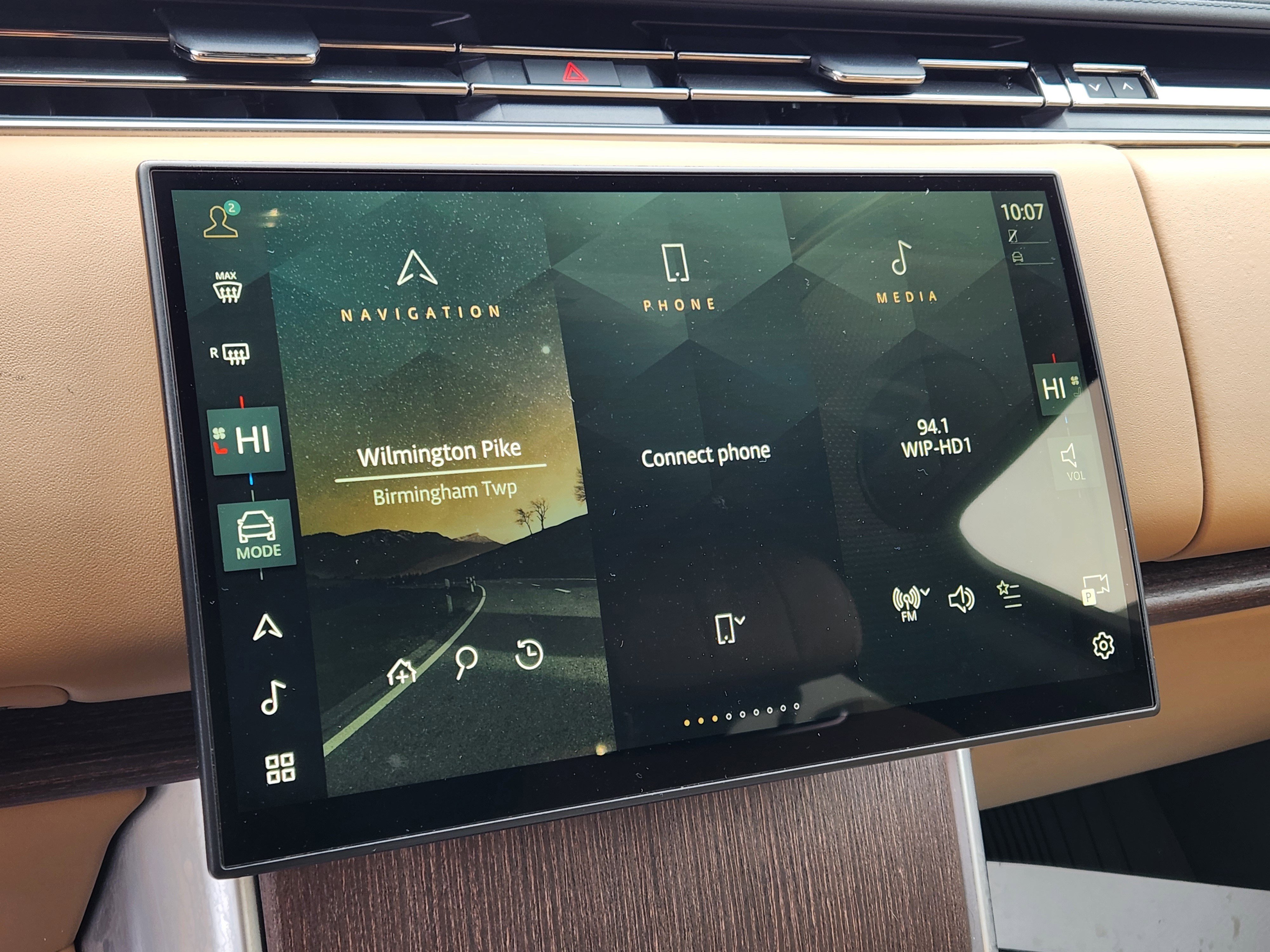 Certified 2024 Land Rover Range Rover Long Wheelbase SE image 21