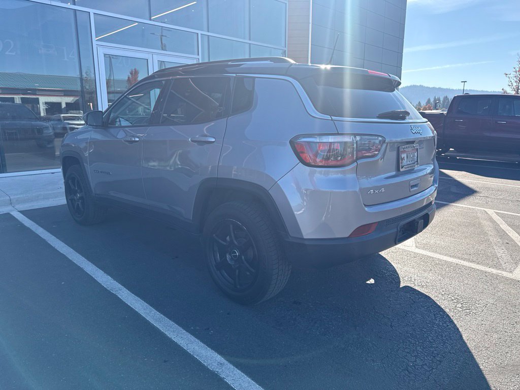 Certified 2018 Jeep Compass Limited w/ Navigation Group AWD/4WD image 5