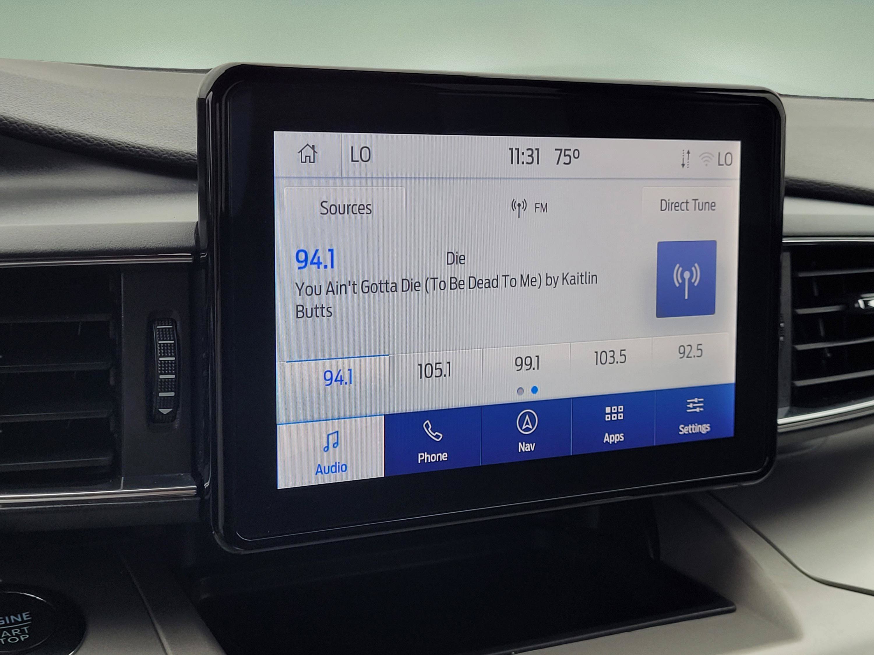 Used 2022 Ford Explorer XLT w/ Equipment Group 202A AWD/4WD image 21