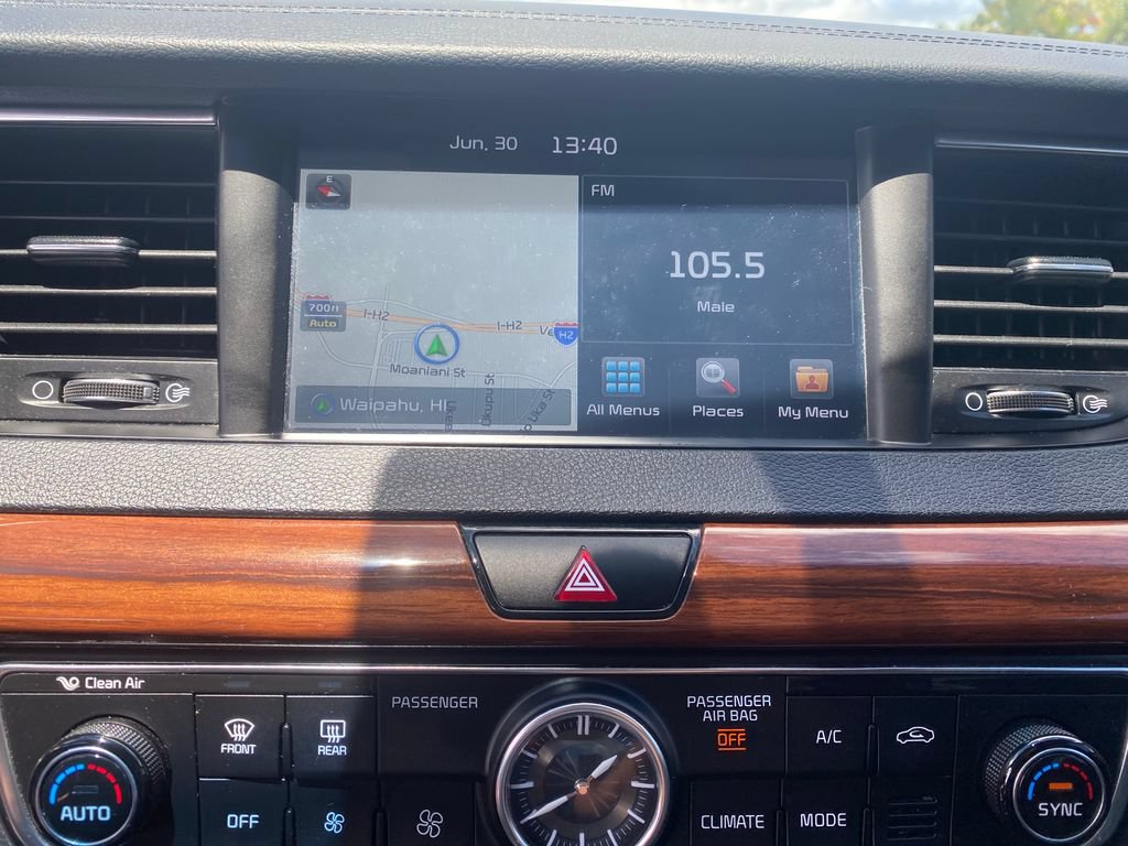 Used 2017 Kia Cadenza Premium w/ Luxury Package FWD image 16