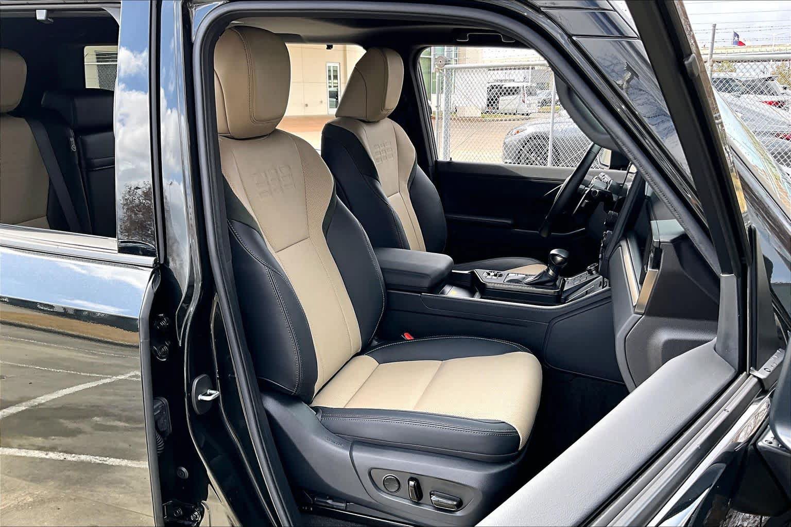 Used 2024 Lexus GX 550 AWD/4WD image 16