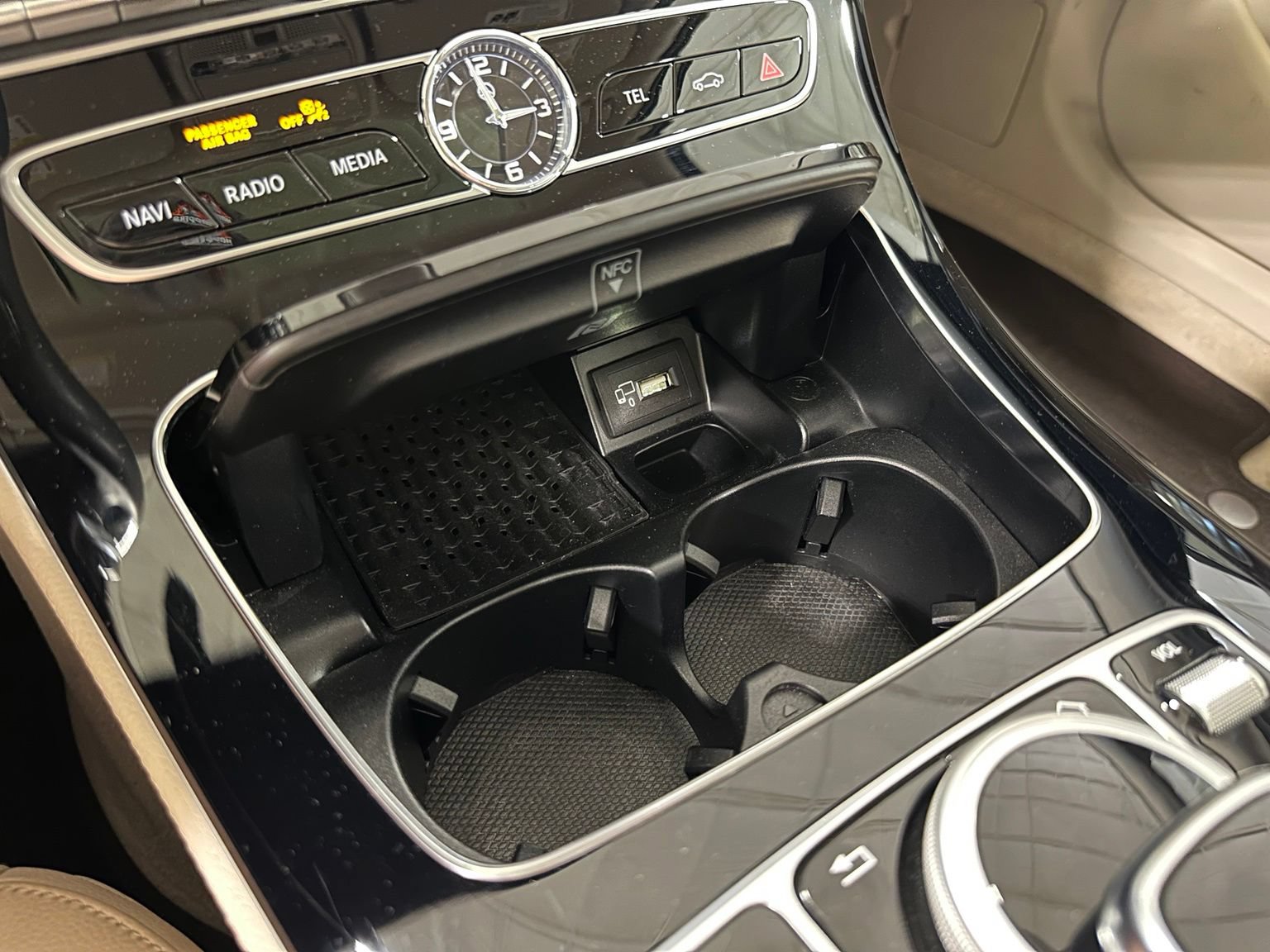Used 2017 Mercedes-Benz E 300 image 34