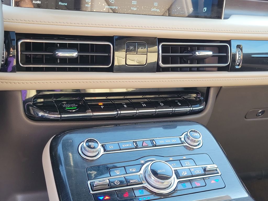 Certified 2023 Lincoln Nautilus Reserve w/ Equipment Group 201A image 28