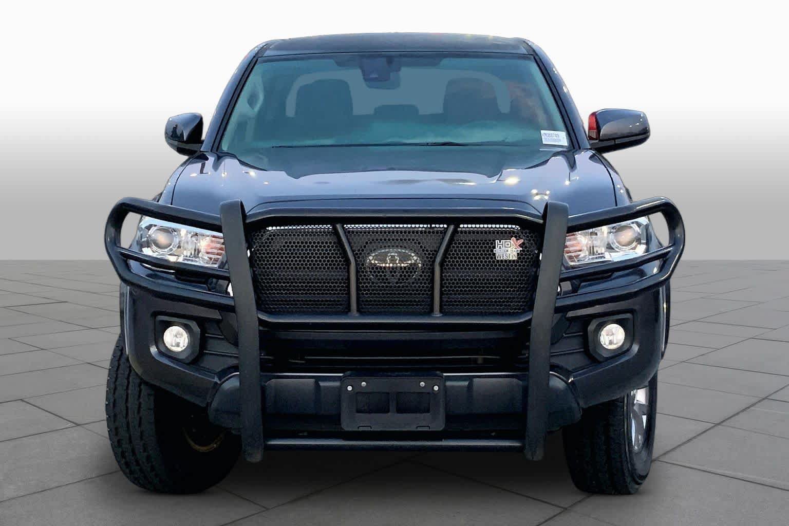 Used 2019 Toyota Tacoma SR5 RWD image 4