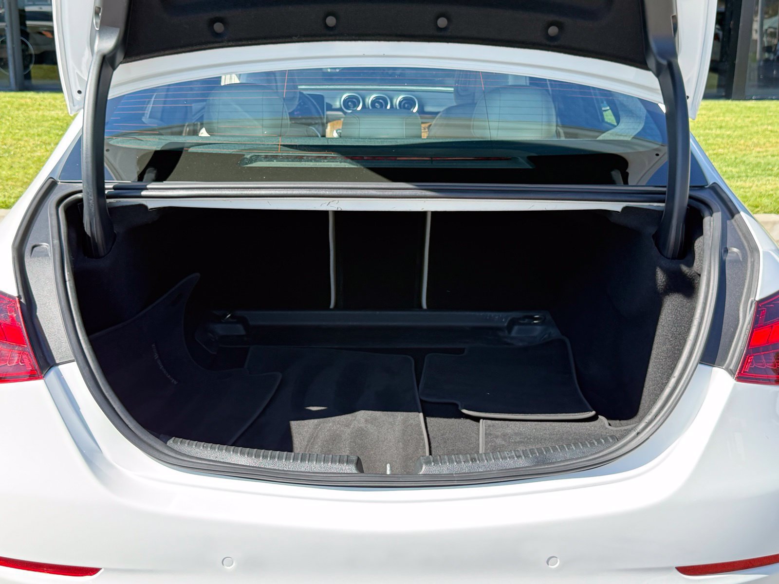 Used 2024 Mercedes-Benz C 300 Sedan image 16