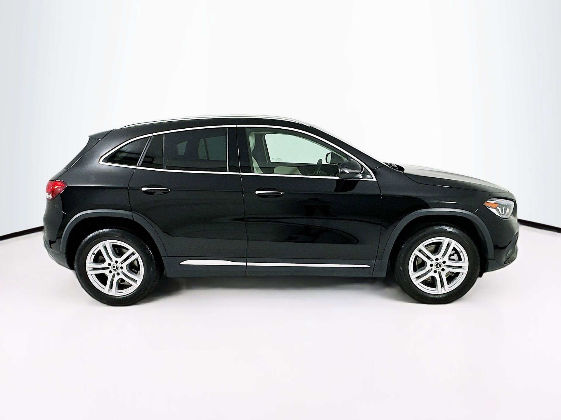 Used 2023 Mercedes-Benz GLA 250 image 9