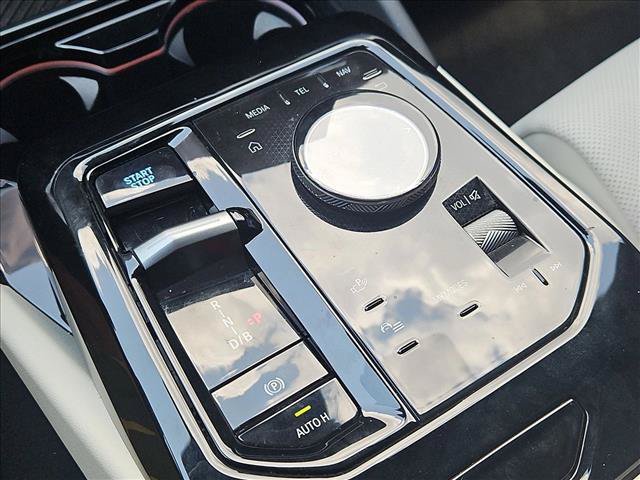 Used 2024 BMW i5 eDrive40i RWD image 11