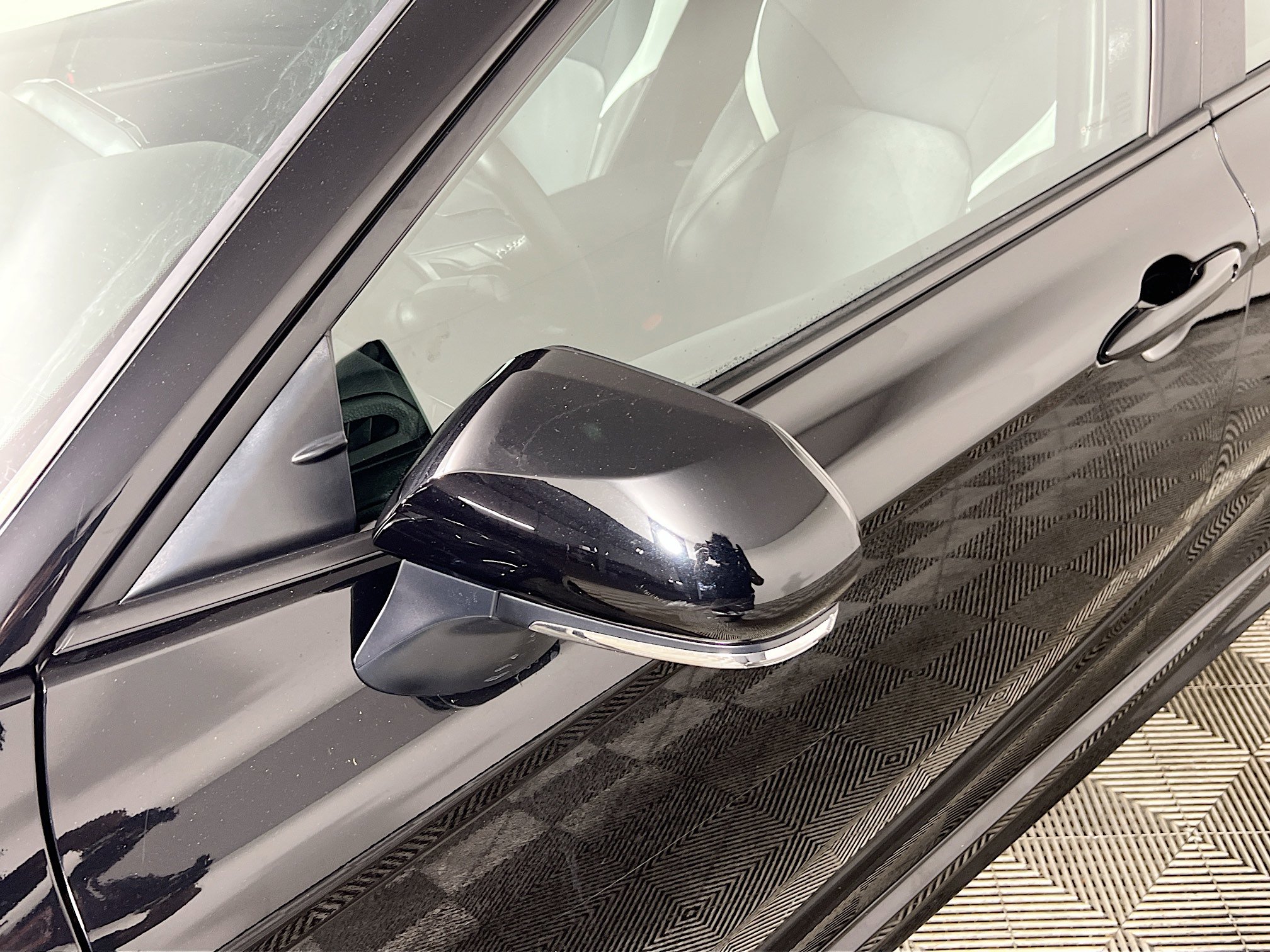 Used 2025 Toyota Camry SE image 13