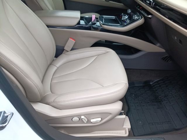 Used 2022 Lincoln Nautilus AWD image 16