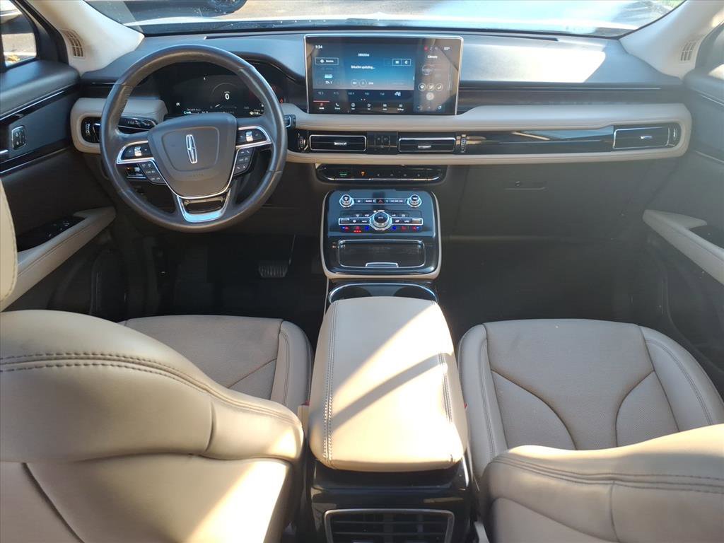 Used 2022 Lincoln Nautilus Reserve image 11