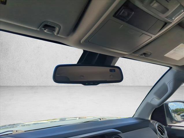 Used 2020 Toyota Tacoma SR5 RWD image 14