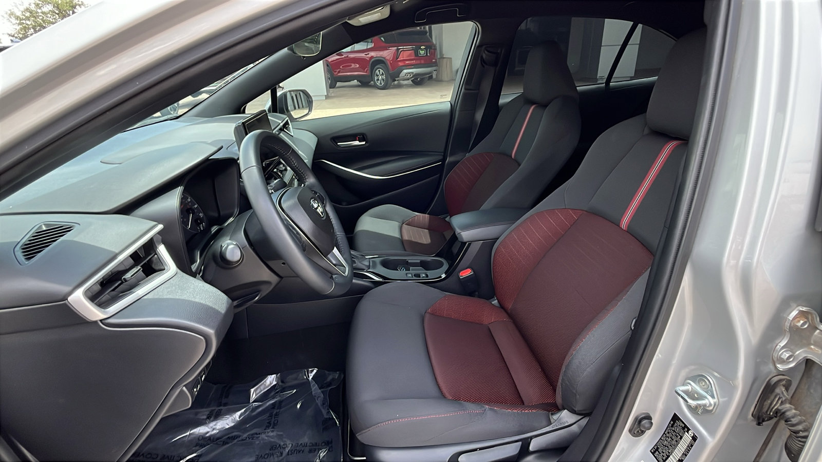 Used 2025 Toyota Corolla SE image 10