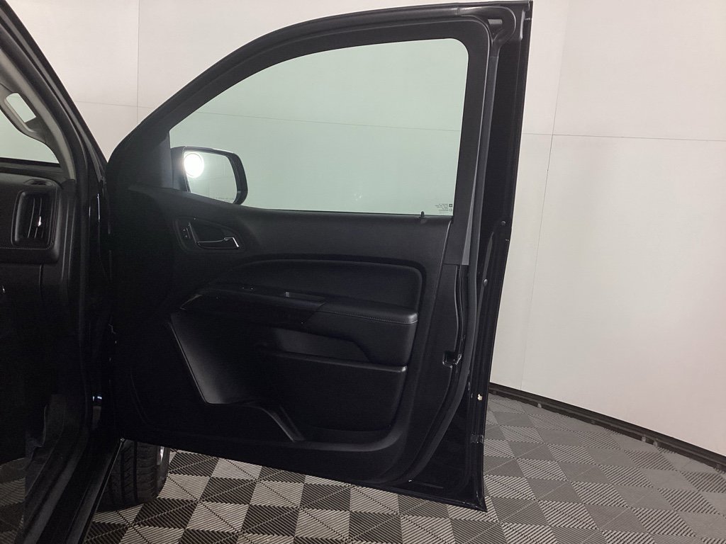 Used 2019 GMC Canyon SLT w/ Driver Alert Package image 8