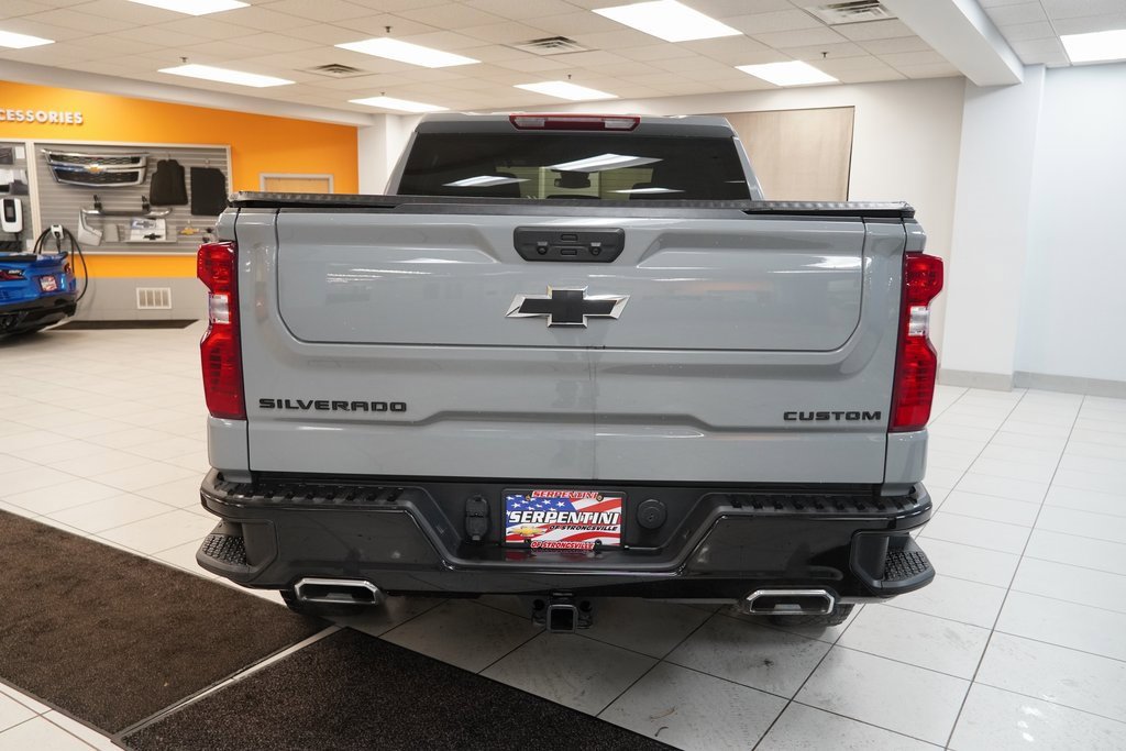 Used 2024 Chevrolet Silverado 1500 Custom Trail Boss w/ LPO, Dark Essentials Package image 8
