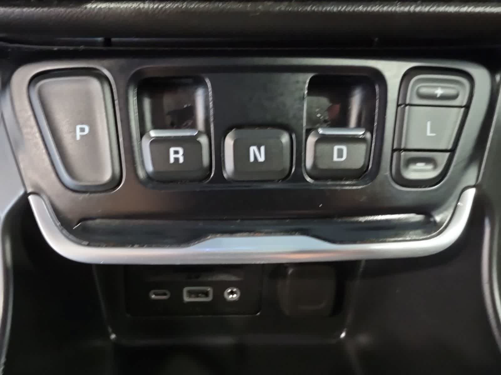 Used 2021 GMC Terrain SLT FWD image 25