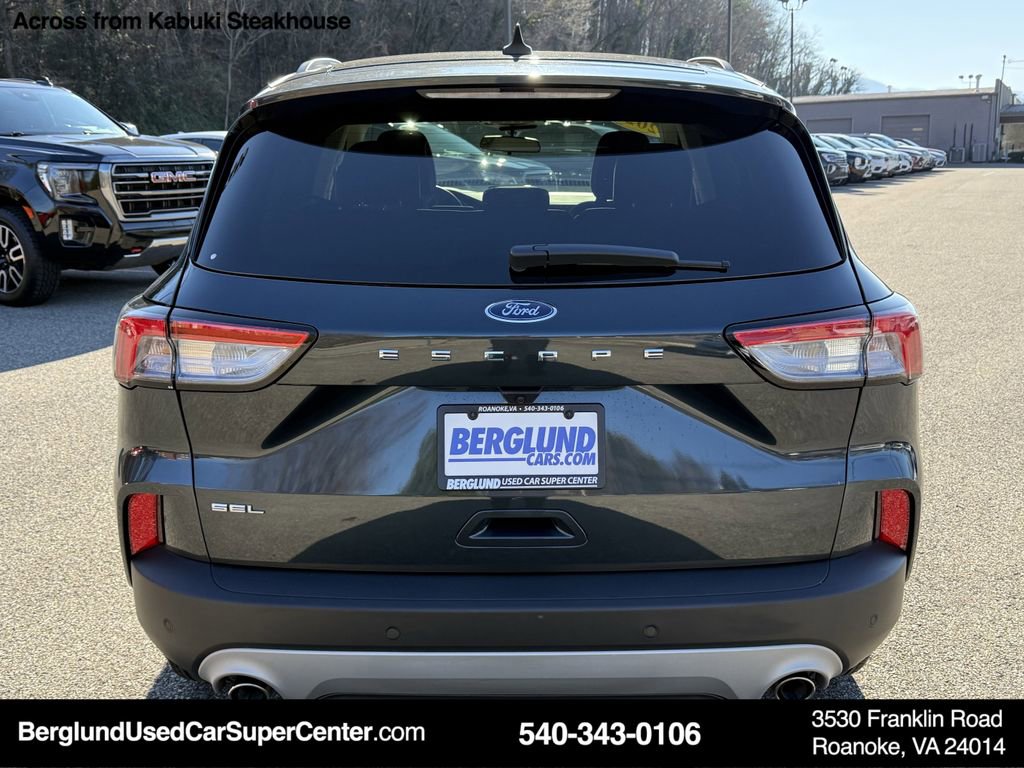 Used 2022 Ford Escape SEL image 5