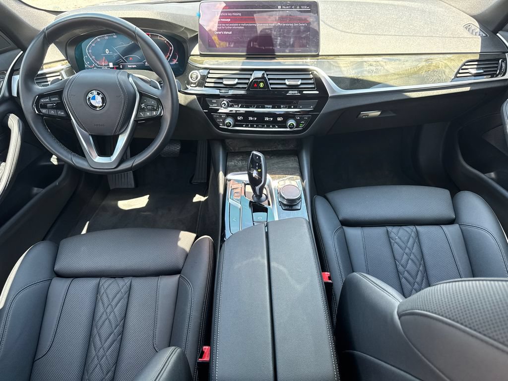 Used 2022 BMW 530i w/ Convenience Package RWD image 23