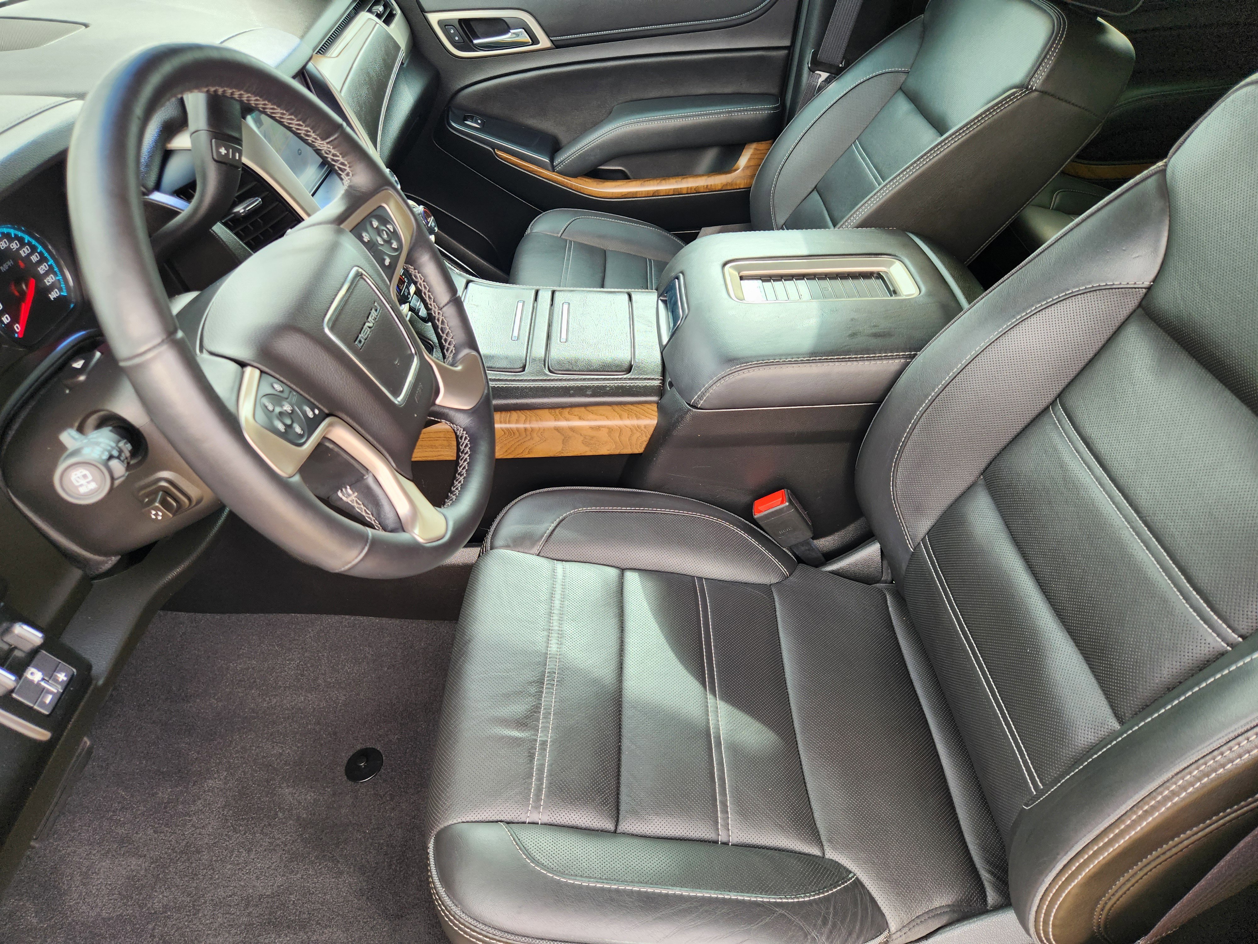 Used 2019 GMC Yukon Denali w/ Denali Ultimate Package RWD image 13