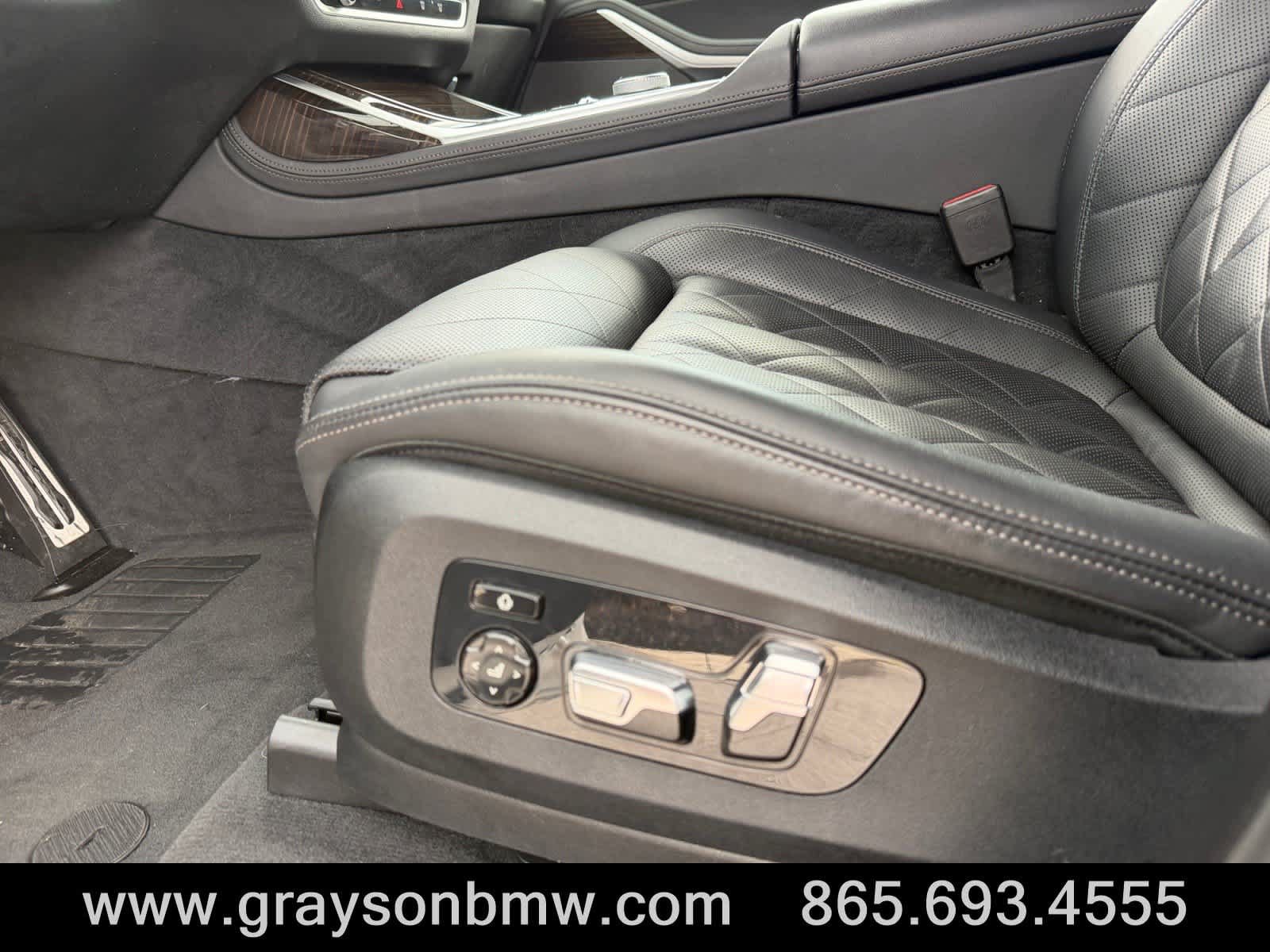 Used 2023 BMW X7 xDrive40i w/ Dynamic Handling Package AWD/4WD image 11