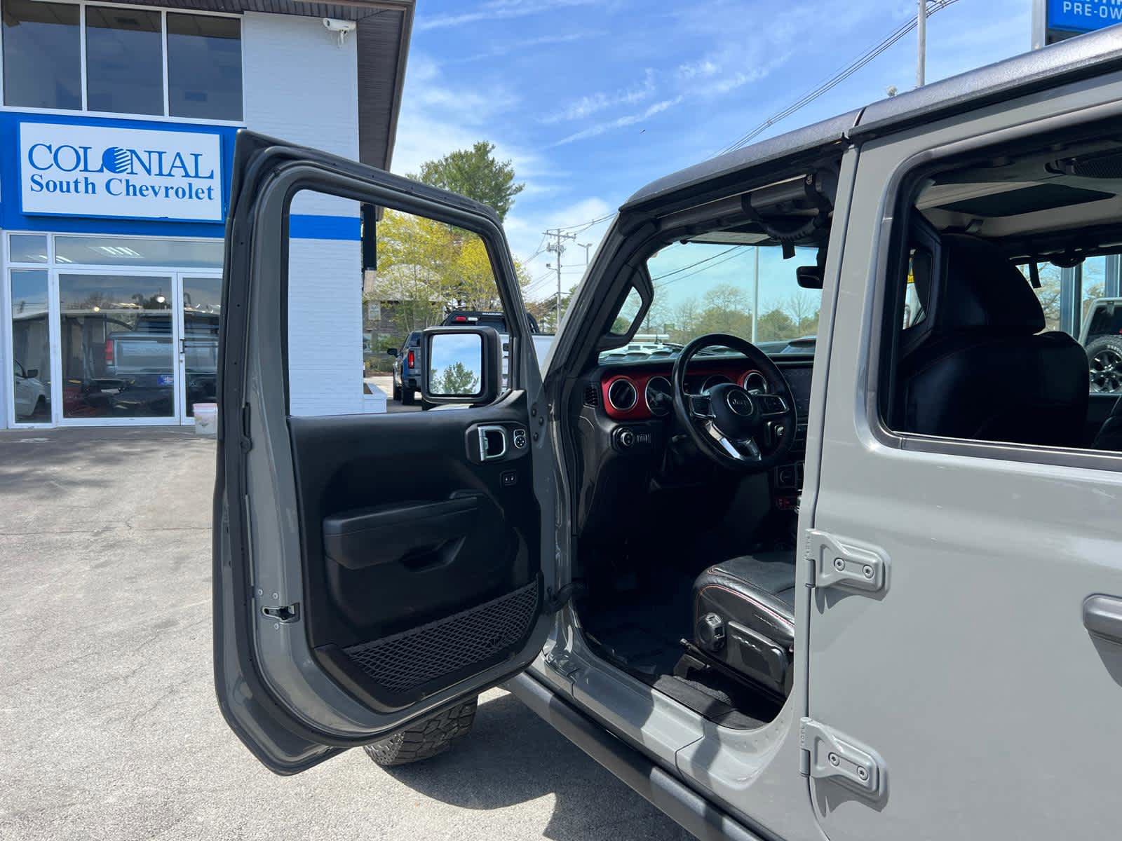Used 2022 Jeep Gladiator Rubicon w/ LED Lighting Group AWD/4WD image 15