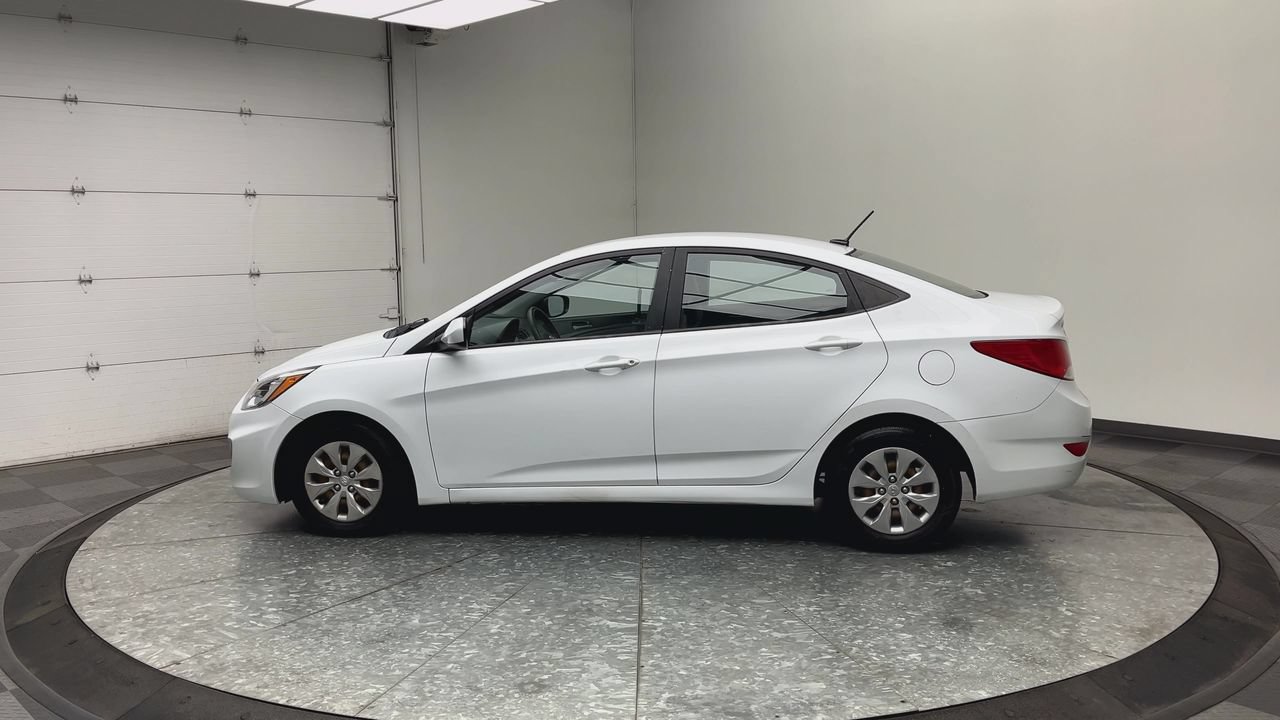 Used 2017 Hyundai Accent SE FWD image 23