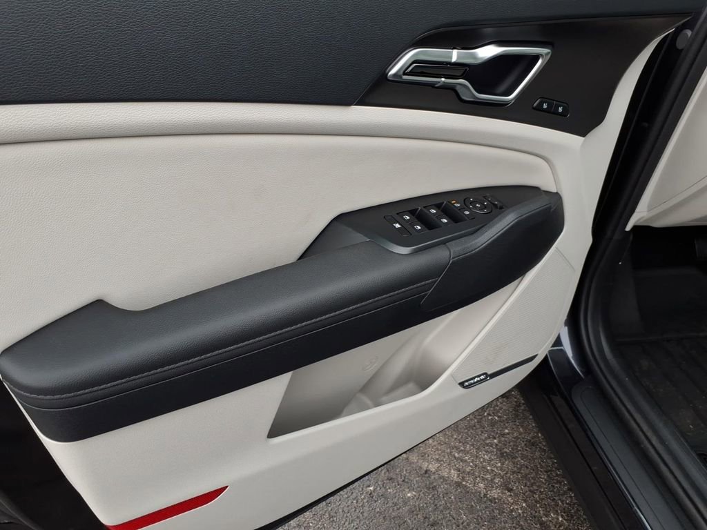 New 2026 Kia Sportage SX image 14