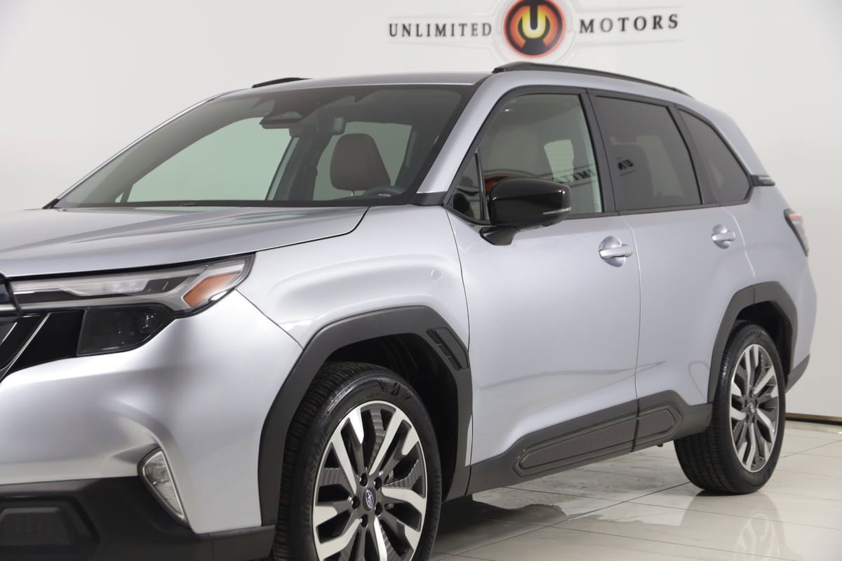 Used 2025 Subaru Forester Touring AWD/4WD image 21
