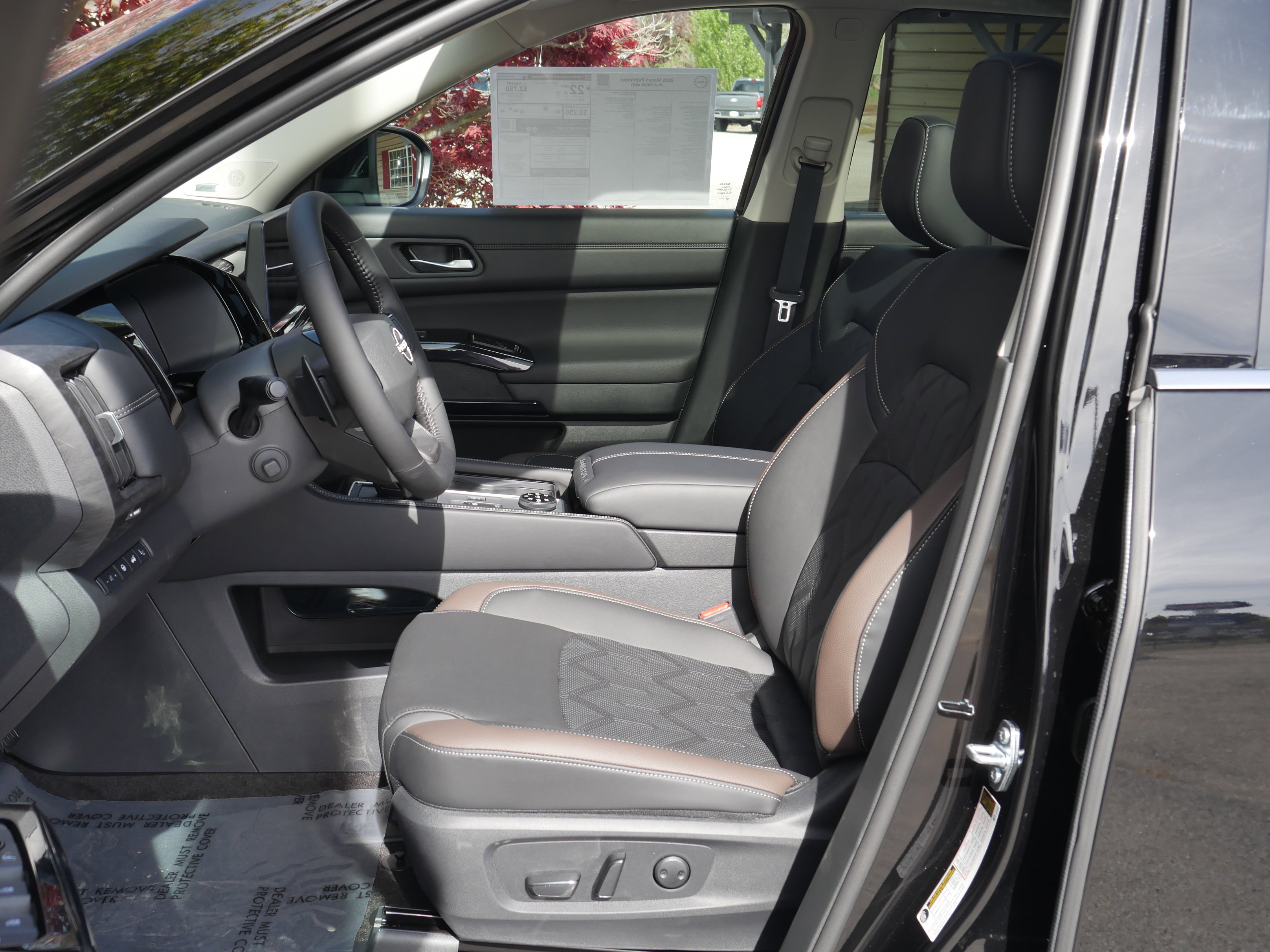 New 2026 Nissan Pathfinder Platinum AWD/4WD image 3