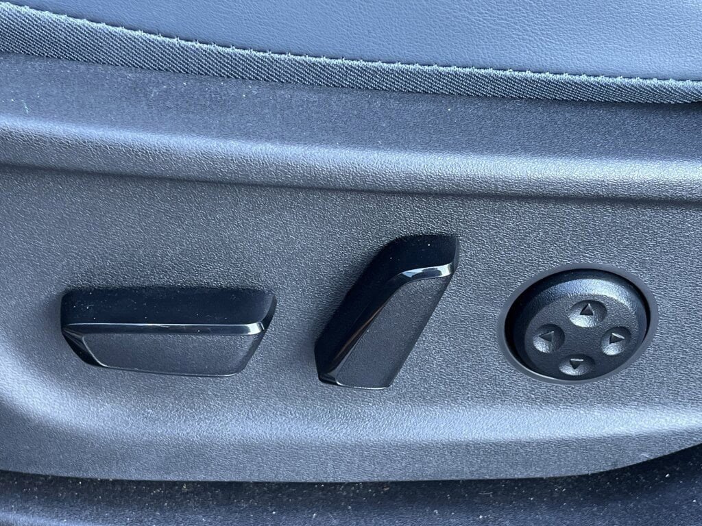 Used 2023 Nissan Ariya image 18