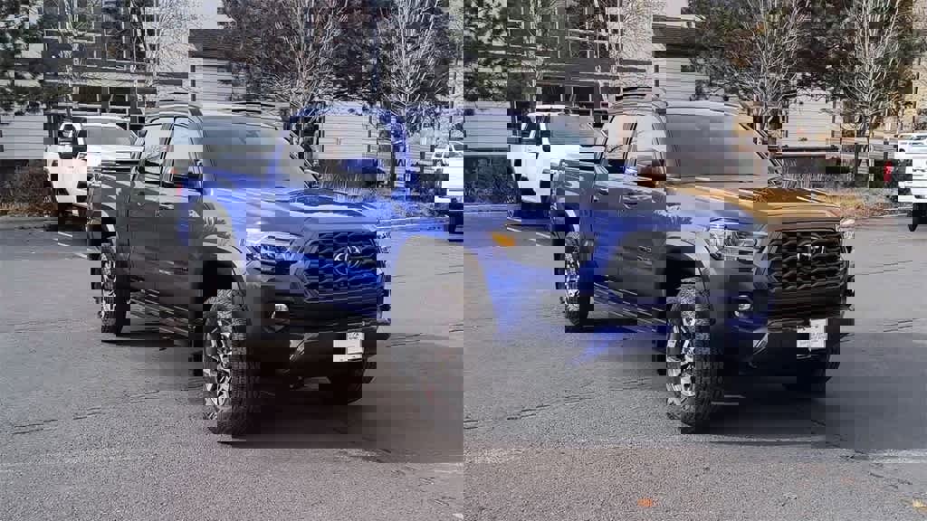 Used 2022 Toyota Tacoma TRD Off-Road image 3