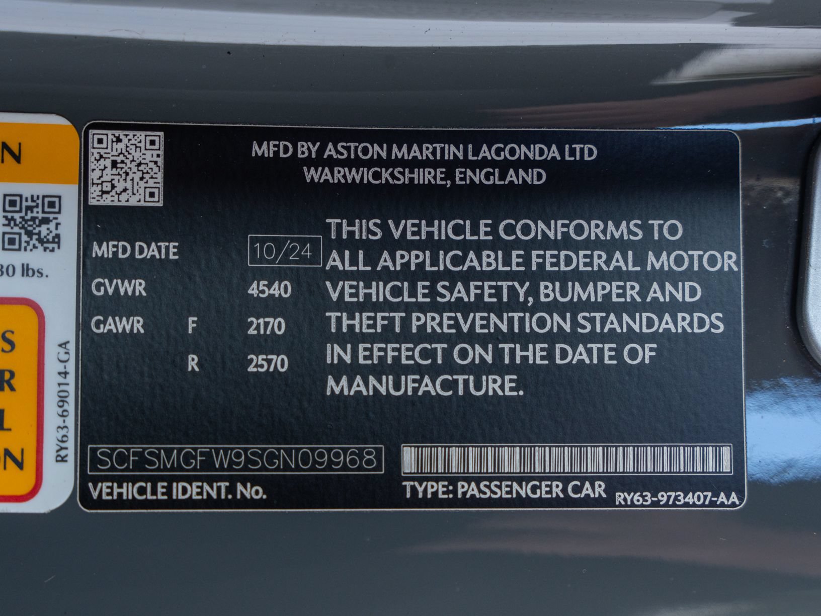 Used 2025 Aston Martin V8 Vantage Coupe RWD image 37