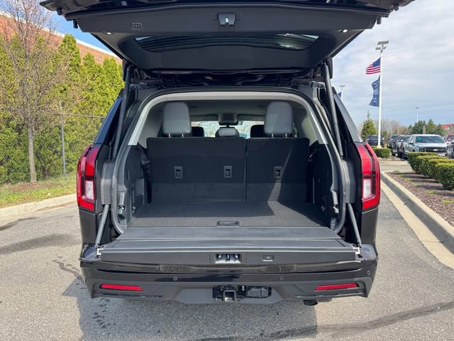 New 2026 Ford Expedition Active AWD/4WD image 4