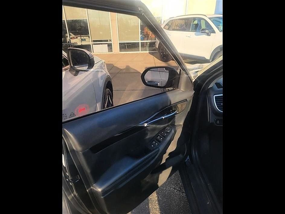 Used 2021 Kia Seltos S image 11