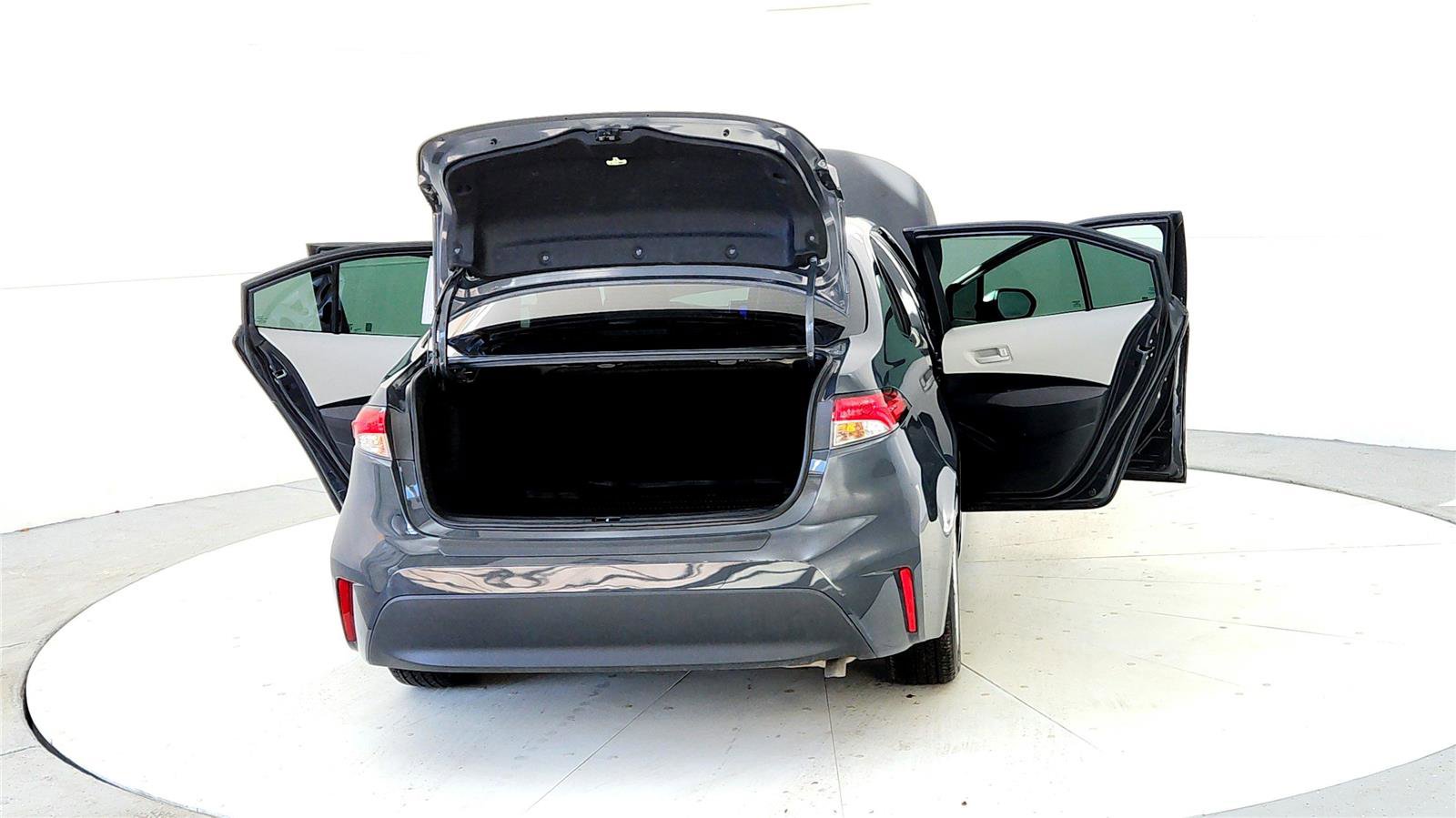 Used 2024 Toyota Corolla LE image 11