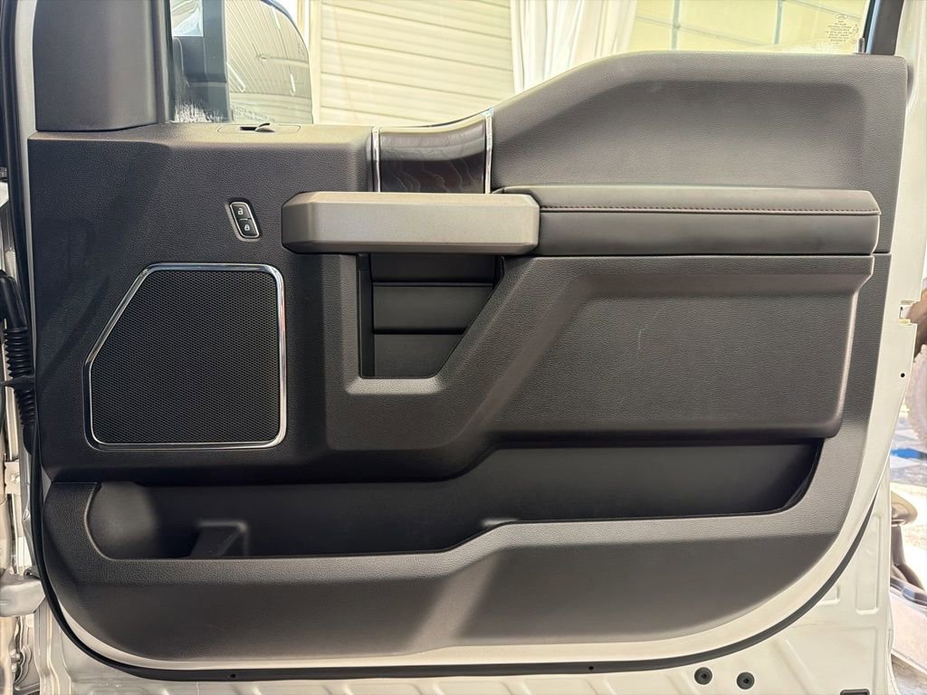 Used 2018 Ford F150 Platinum w/ Equipment Group 701A Luxury image 28