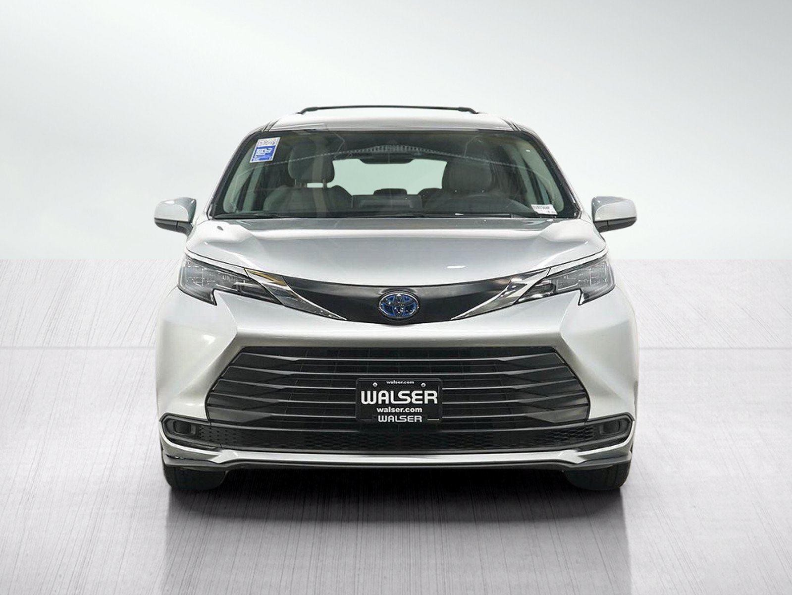 Used 2024 Toyota Sienna LE FWD image 8