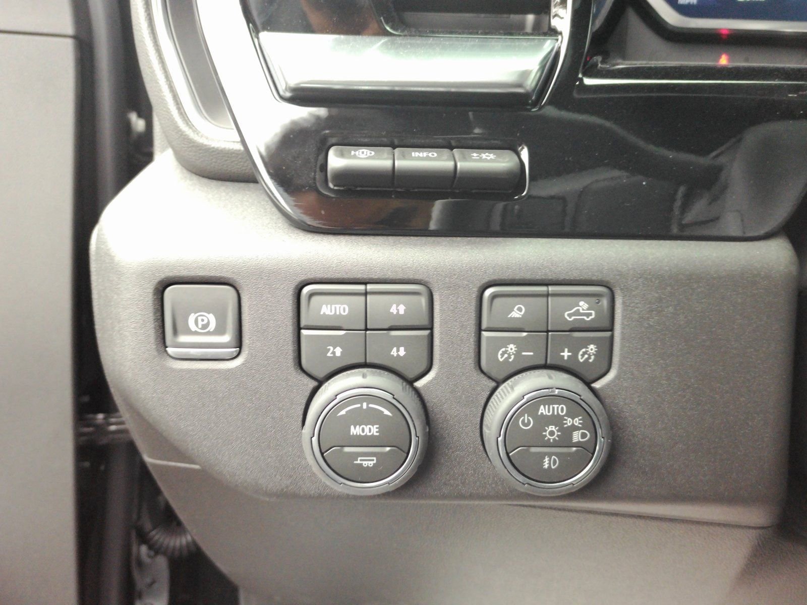 New 2026 Chevrolet Silverado 2500 LTZ w/ Trail Boss Package AWD/4WD image 8