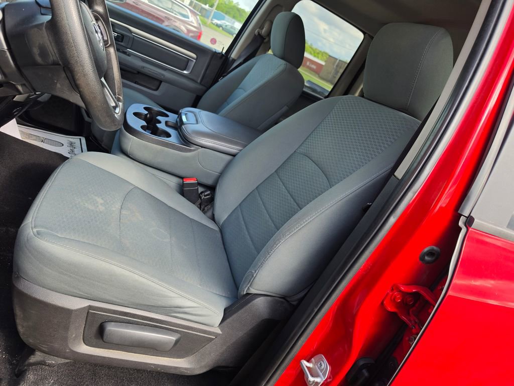 Used 2017 RAM 1500 Classic SLT AWD/4WD image 6