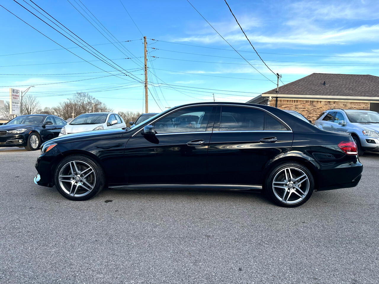 Used 2016 Mercedes-Benz E 400 Sedan image 5