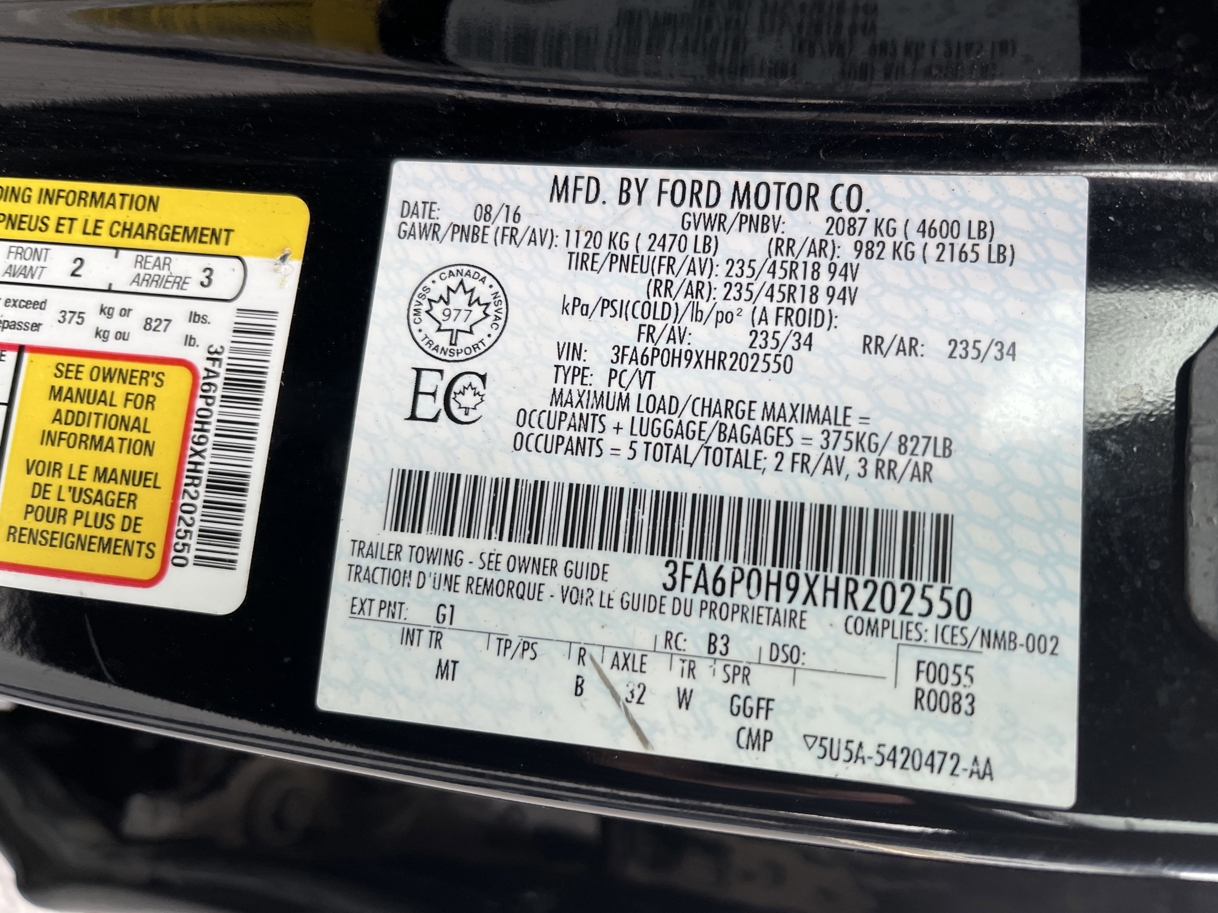 Used 2017 Ford Fusion SE w/ Equipment Group 201A image 19